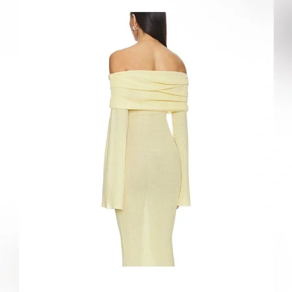 NWT SER.O.YA Galleria Maxi Dress in Butter Off-Shoulder - revolve - SMALL